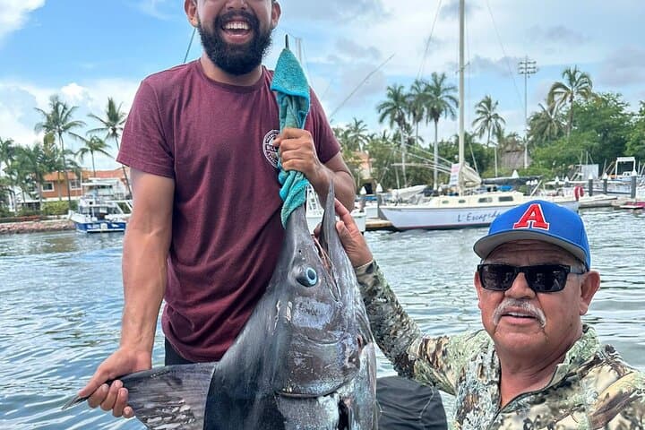 Bay Fishing & Onboard Ceviche: 4-Hour Private Fishing Trip in Puerto Vallarta photo 6