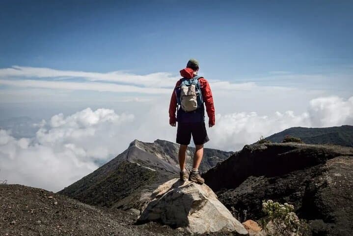 Irazú Volcano Half-Day Tour: Crater Rim Views and Basilica Pilgrimage