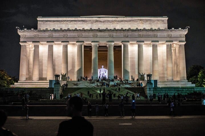 National Mall Night Tour: Monuments, Museums & Washington Monument Tickets photo 4