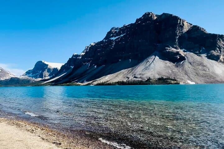 Icefields Parkway Private Tour: Lake Louise, Moraine & Peyto Scenic Drive photo 4