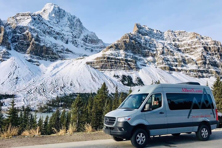 Icefields Parkway Private Tour: Lake Louise, Moraine & Peyto Scenic Drive photo 6