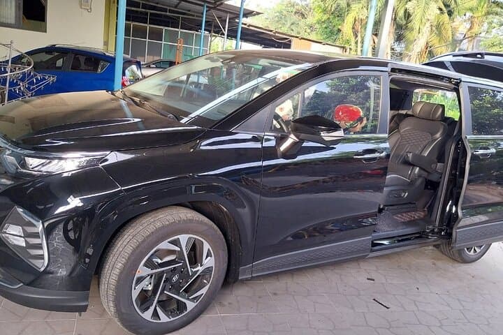 Private Car Rental Ho Chi Minh City: Guide to Driving Saigon photo 4