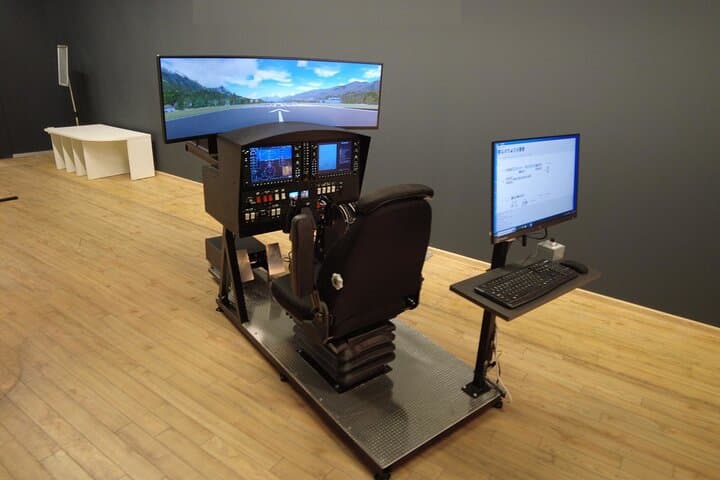 Earn Your Wings: Aeroplane Flight Experience & Simulators in Riga photo 4