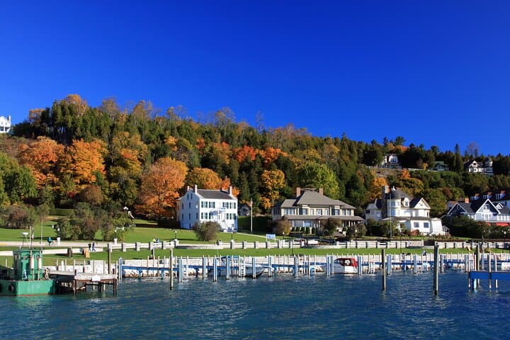 Scenic Mackinac Island Cycling Tour: Self-Guided Audio Loop Around the Island