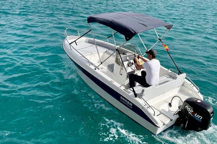 Skipper-for-a-Day: 4-Hour License-Free Boat Rental in Torrevieja photo 2