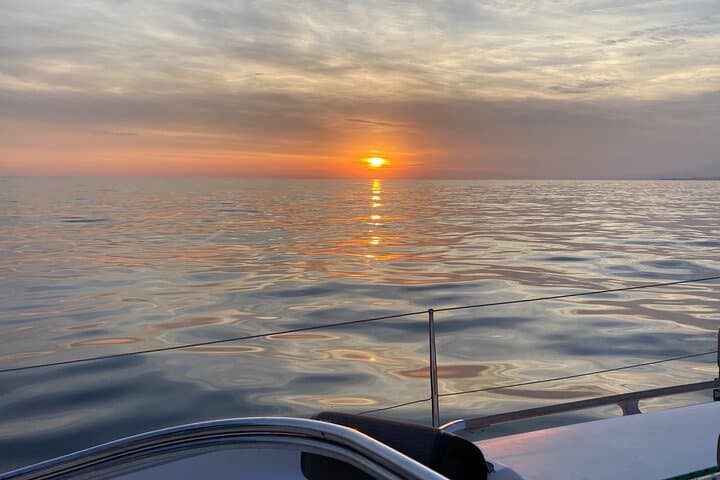 Sunset Sailing Along the Maro Cliffs: La Herradura & Nerja Coastal Cruise photo 5