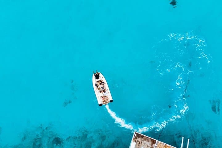 Luxury Catamaran Day Trip to Klein Curaçao — Snorkel the Shipwreck & Lighthouse photo 3