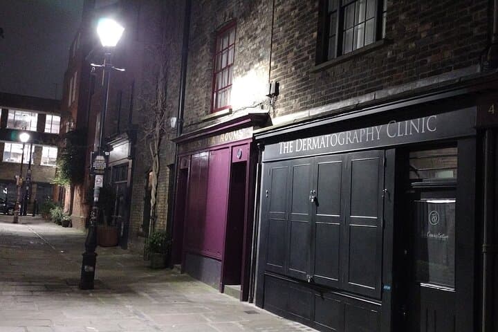 Jack the Ripper Walk with Fish and Chips — Whitechapel Evening History Tour photo 5