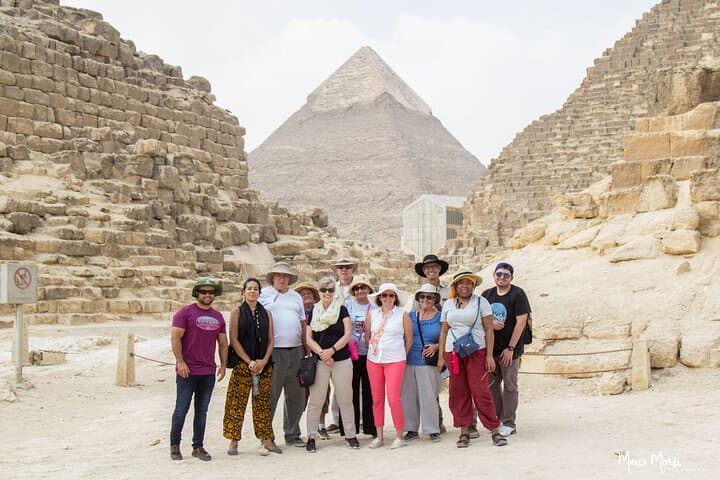 Full-Day Giza Pyramids, Sphinx & Egyptian Museum Tour — Private All-Inclusive photo 4