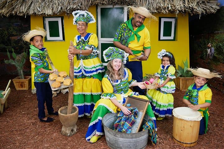 Wear Curaçao: Traditional Costume Photoshoot in Willemstad's Historic Quarter photo 1