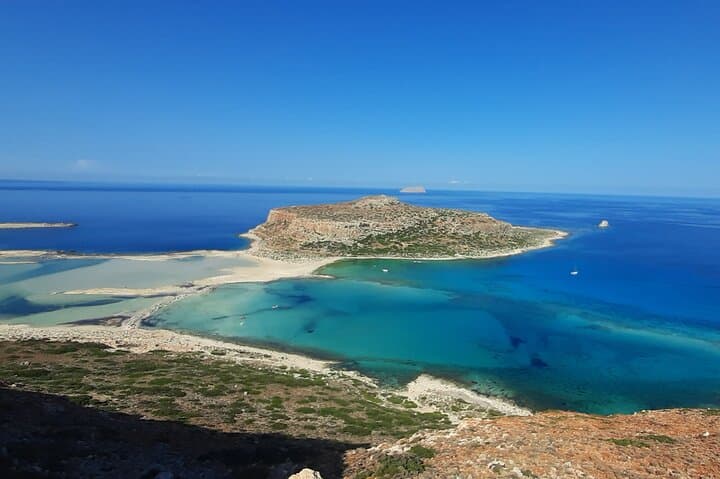 Balos Lagoon Private Jeep Tour with Lunch: Jeep, Hike and Lagoon Swim from Chania photo 2
