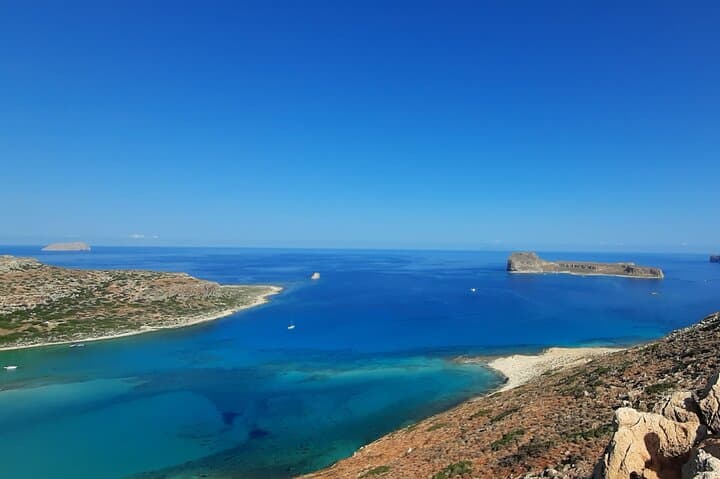Balos Lagoon Private Jeep Tour with Lunch: Jeep, Hike and Lagoon Swim from Chania photo 3