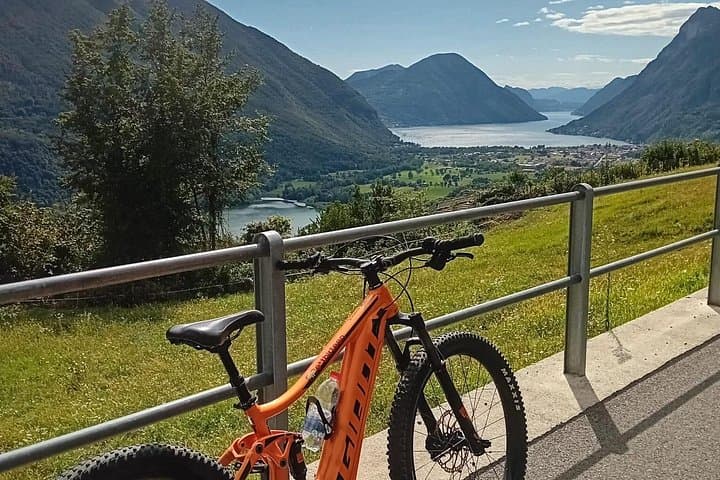 E‑bike Tour of Piccolo Mondo Antico — Panoramic Ride from Menaggio photo 1