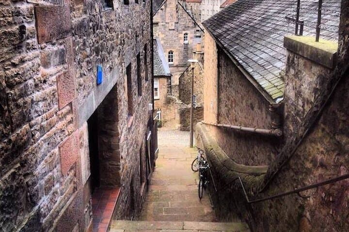 Hidden Edinburgh: Dean Village Walking Tour with a Local Guide photo 4