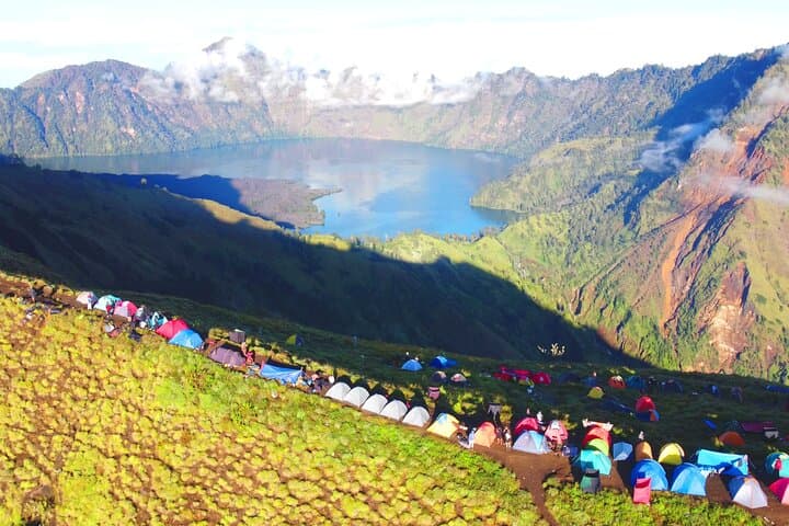 Rinjani Hike: 3-Day Summit, Crater Lake & Hot Springs Trek