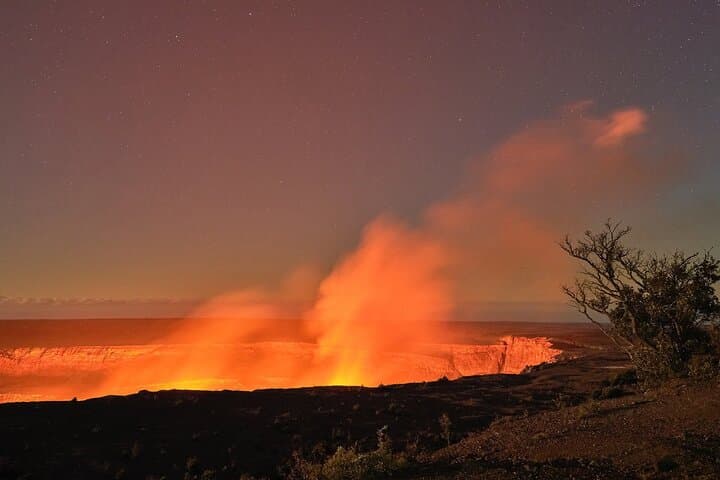 Exploring Hawaii’s Big Island: Volcanoes, Waterfalls, and Black Sand Beaches photo 6