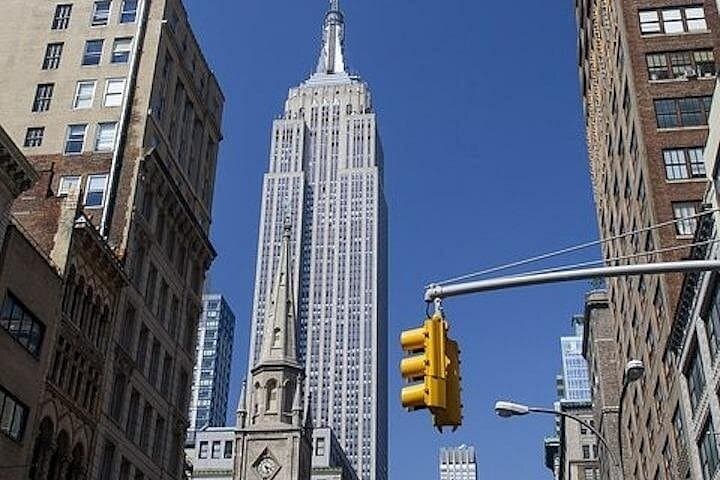 Wall Street to the 86th: 3-Hour Manhattan Walking Tour and Empire State Building Views photo 1