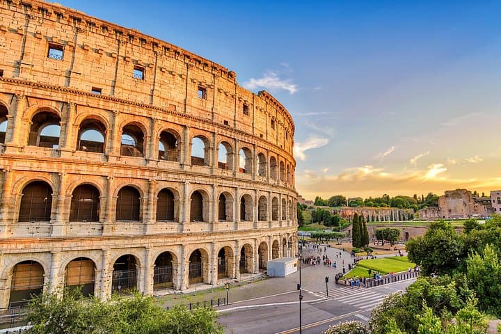 Colosseum Arena Express Tour: Exclusive Arena Floor Access plus Forum & Palatine Hill photo 1