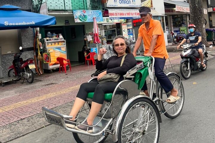 Ho Chi Minh City Cyclo Tour: Private Panoramic Ride Through District 1 photo 5