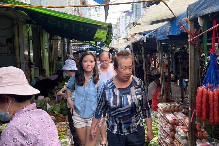 Ho Chi Minh City Cyclo Tour: Private Panoramic Ride Through District 1 photo 6