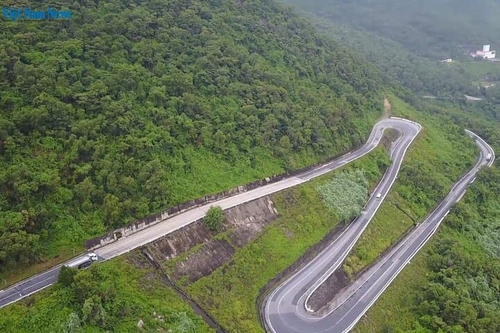 Hai Van Pass Jeep Tour from Da Nang: Scenic Drive to Lang Co & Lap An Lagoon photo 3