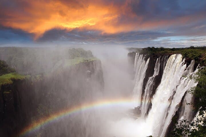 Victoria Falls Private Guided Tour — Up‑Close Walk in Mosi‑oa‑Tunya photo 5