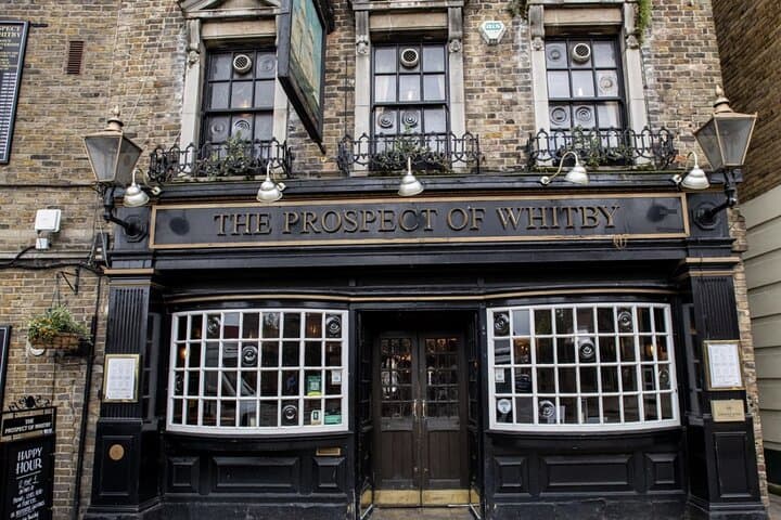 Historic Wapping Pub Crawl: Rivers, Rakes and Riverside Ales