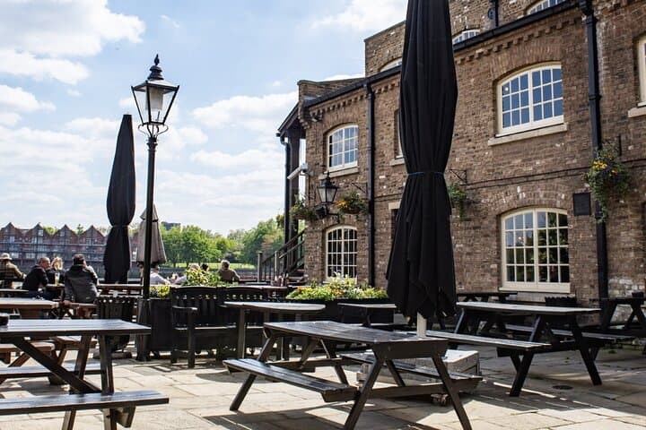 Historic Wapping Pub Crawl: Rivers, Rakes and Riverside Ales photo 3