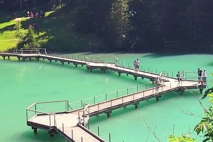 Private Guided Tour: Courchevel Villages and Lac de la Rosière