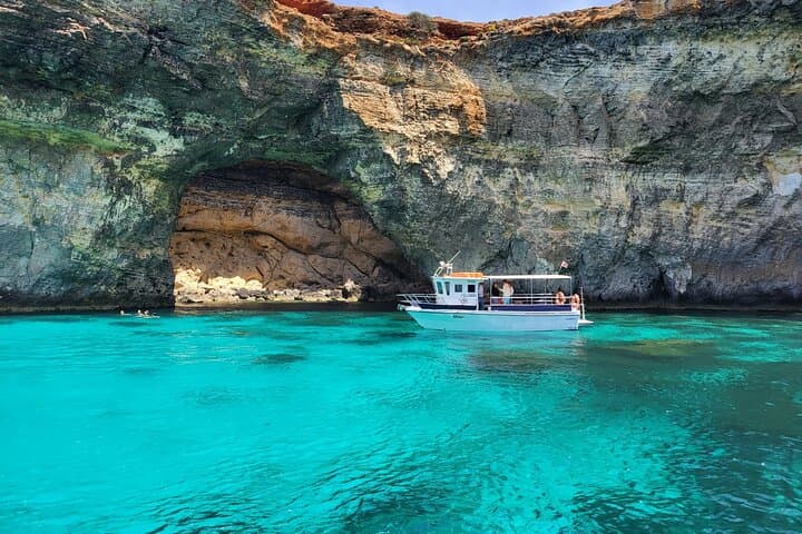 Mellieha Cruise to Blue Lagoon, Comino & Gozo Sea Caves