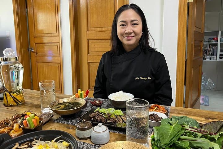 Private Home Korean Cooking Class in Seoul — Bibimbap, Kimchi & Market Tour photo 3