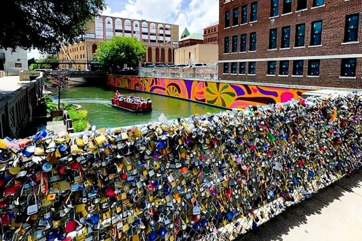 San Antonio Highlights Private Walking Tour: Alamo, Riverwalk & Tower Views photo 3