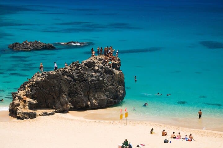 Oahu Circle Island Tour: Full-Day Bus Adventure from Waikiki to the North Shore