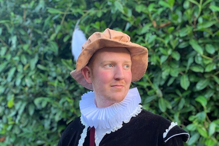 Warwick in Character: Robert Dudley Walking Tour of Warwick Castle and Town
