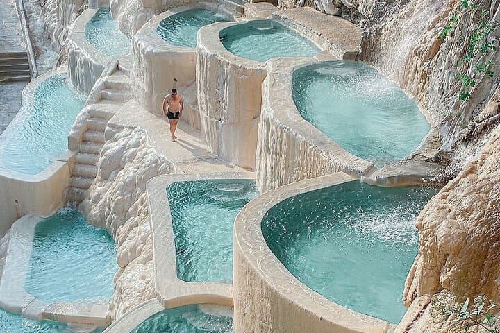 Full-Day Private Tour to Grutas de Tolantongo: Hot Springs, Caves & Waterfalls from Mexico City