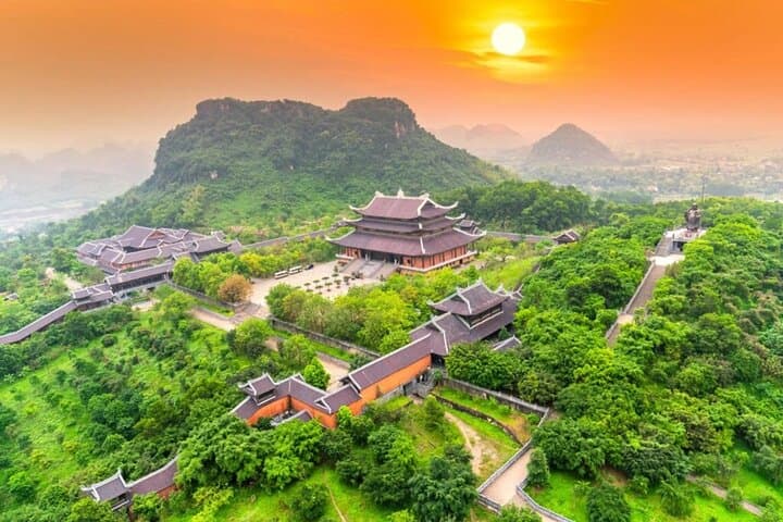 Ninh Binh One-Day: Bai Dinh, Trang An Boat Ride & Mua Cave Summit photo 4