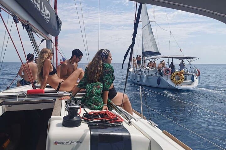 Barcelona Small-Group Sailing Tour with Cava and Snacks — Port Olímpic Cruise photo 5