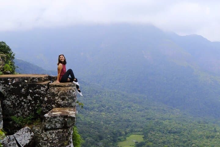 Knuckles Mountains Guided Trek: Day Trek from Kandy Through Tea, Forest & Waterfalls