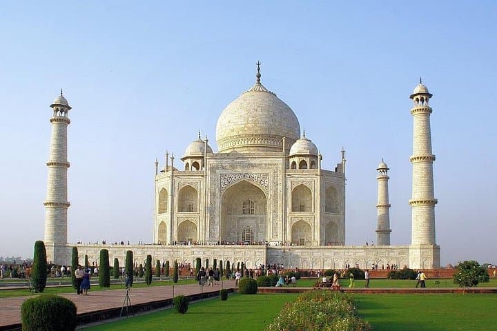 Taj Mahal Day Trip from Delhi via Gatimaan Express — Private Tour photo 2