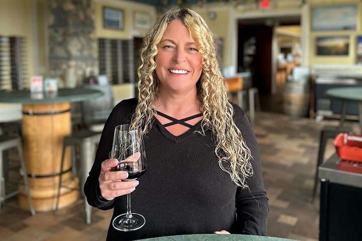 Canandaigua Lake Wine Tour — Small-Group Customizable Finger Lakes Tasting photo 2