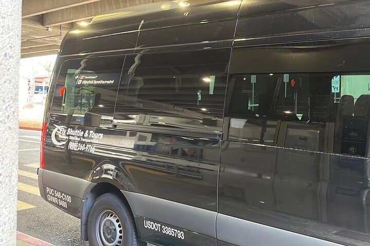 Shared Shuttle from HNL to Waikiki: Quick, Affordable Airport Transfer
