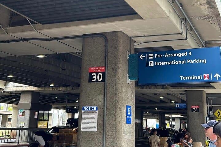 Shared Shuttle from HNL to Waikiki: Quick, Affordable Airport Transfer photo 6