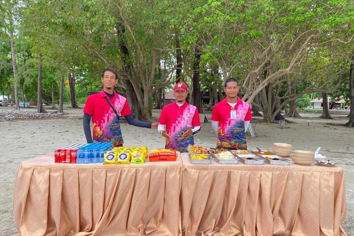 Krabi 7 Islands Sunset Tour: Snorkel, Bioluminescence & Beach BBQ photo 5