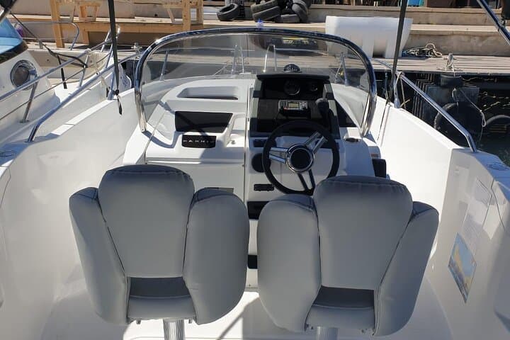 Paphos Luxury Speedboat to Blue Lagoon, Akamas & Manolis Caves photo 4