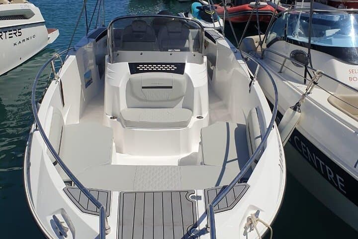 Paphos Luxury Speedboat to Blue Lagoon, Akamas & Manolis Caves photo 5
