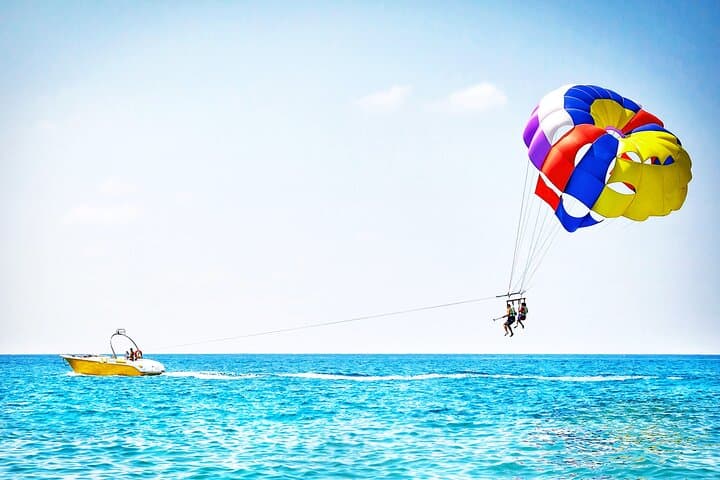 Hurghada Parasailing with Private Transfer & Speedboat Ride photo 5
