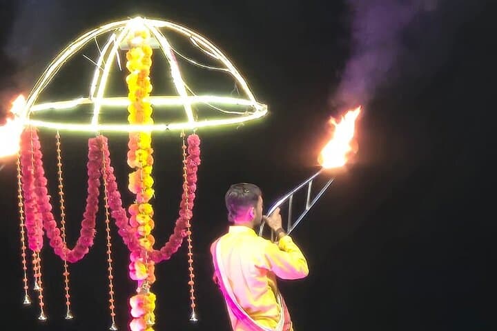 Rishikesh Guided Tour: Ganges Aarti, Ashrams & Foothill Adventures photo 2
