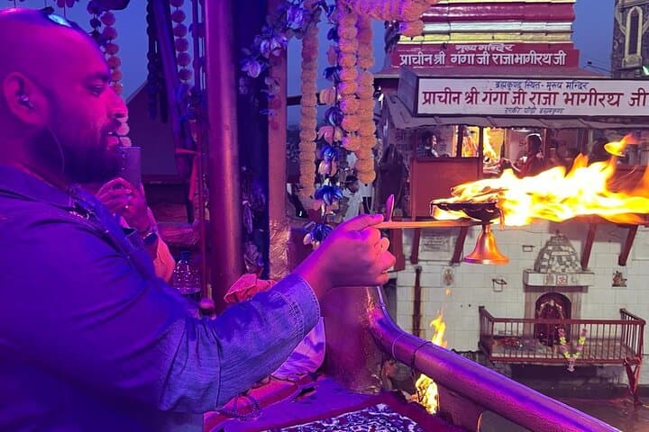 Rishikesh Guided Tour: Ganges Aarti, Ashrams & Foothill Adventures photo 4
