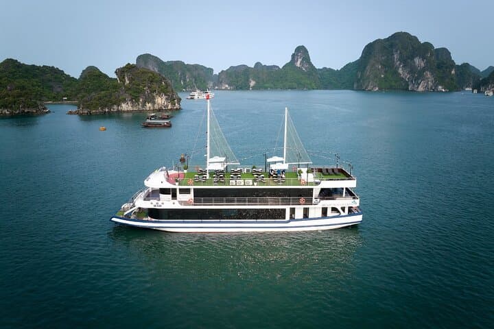 Arcady Premium Halong Bay Day Cruise — Kayak, Surprise Cave & Titop Island photo 1