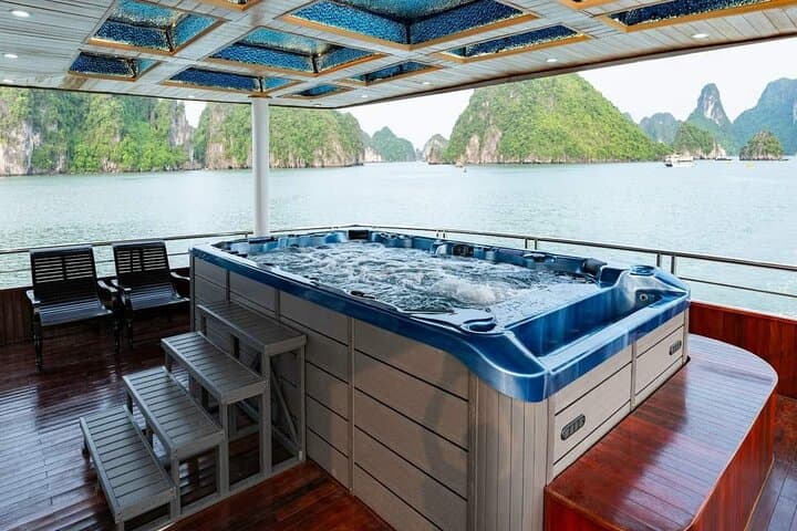 Halong Bay Day Cruise with Jacuzzi, Kayaking & Surprise Cave from Hanoi